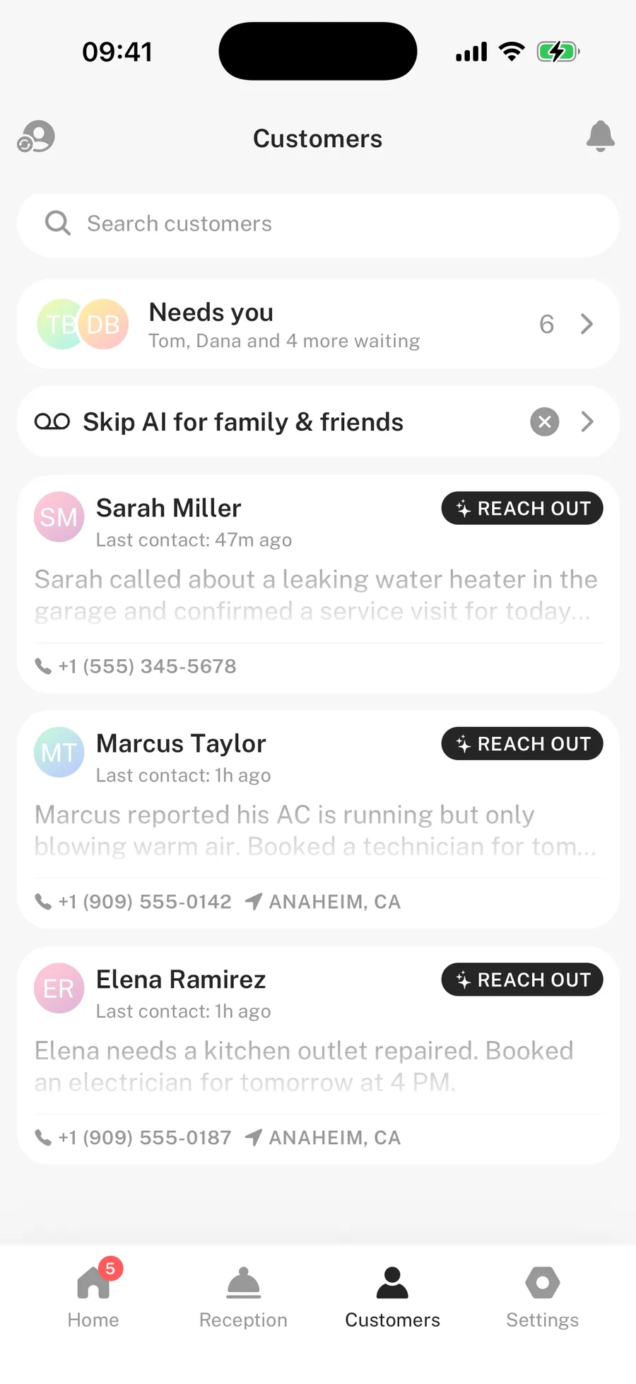 SkipCalls iPhone app: customer list with the latest call summary for each customer